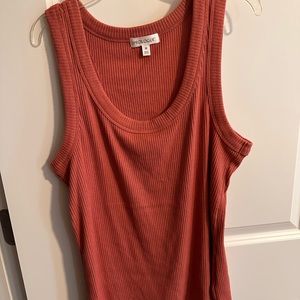 Ladies ribbed tank top